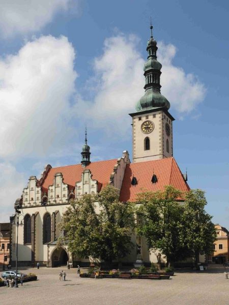 Děkanský kostel.jpg